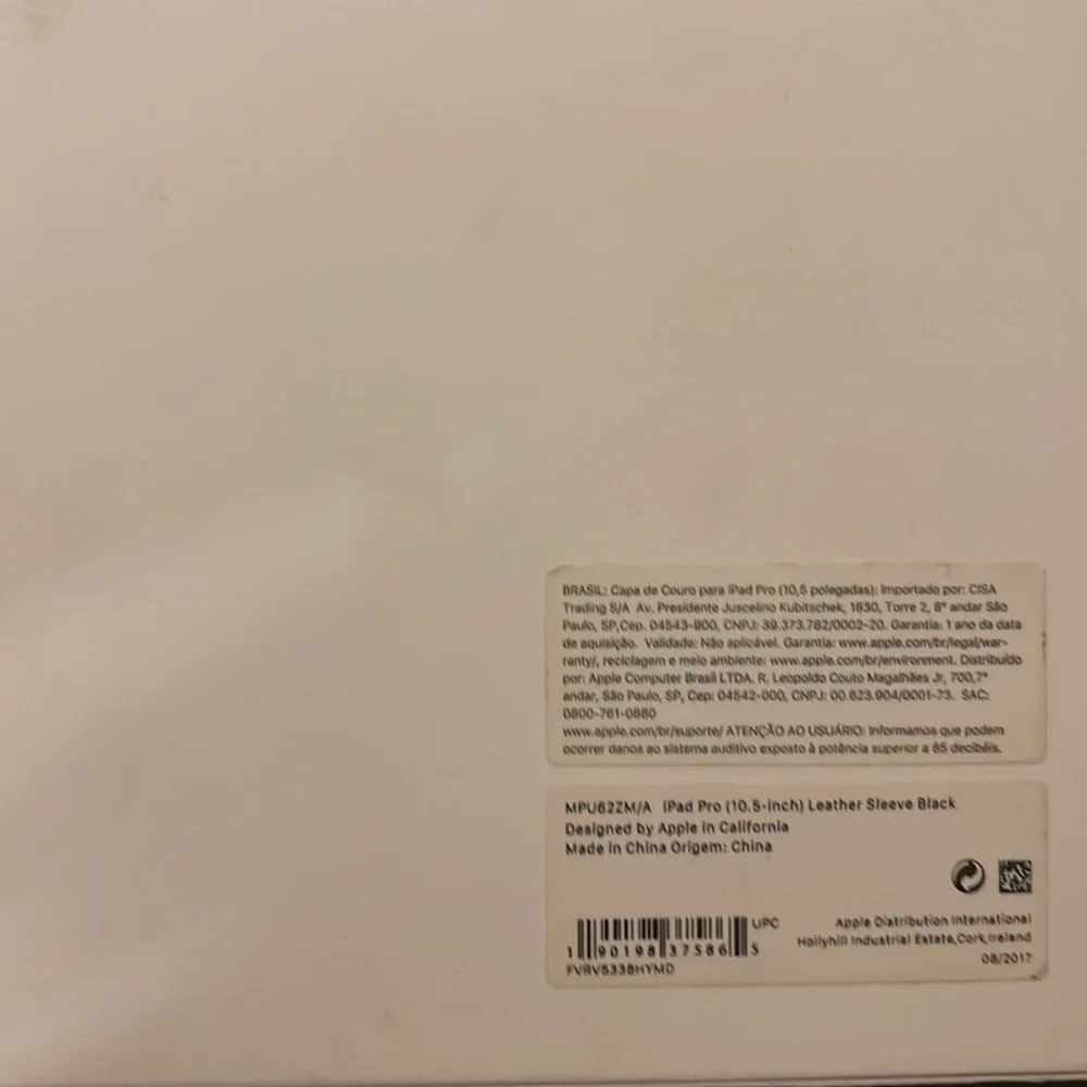NWT Apple Leather Sleeve for 10.5‑inch iPad Pro - Black